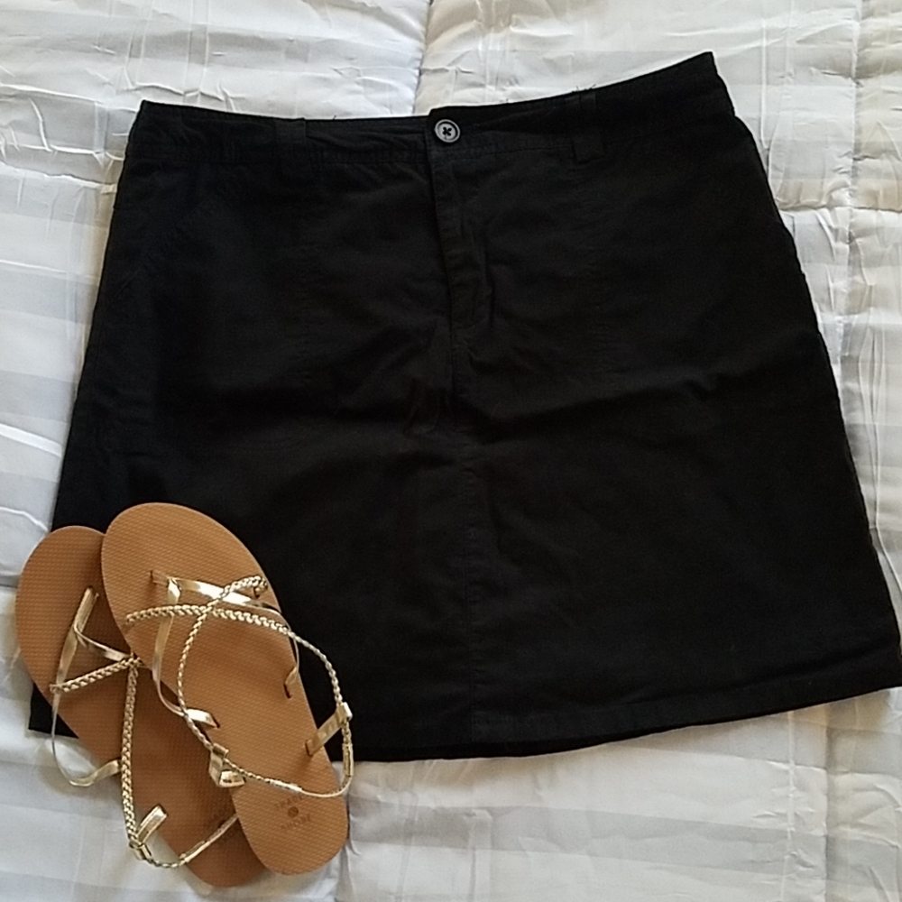 Like New Black Skort